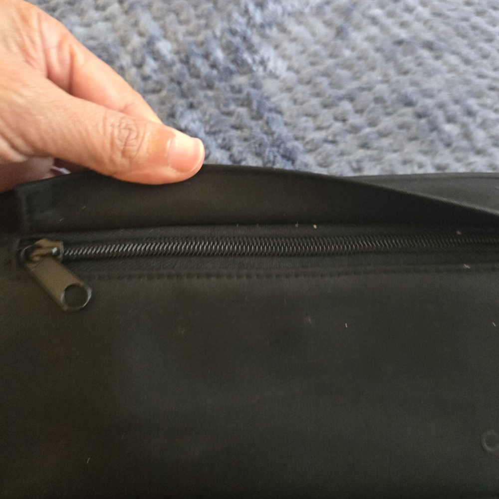 Chanel Black Men's Toiletries Bag - Picture 2 of 6